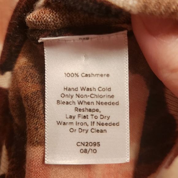 Talbots Cashmere Sweater - Picture 4 of 4